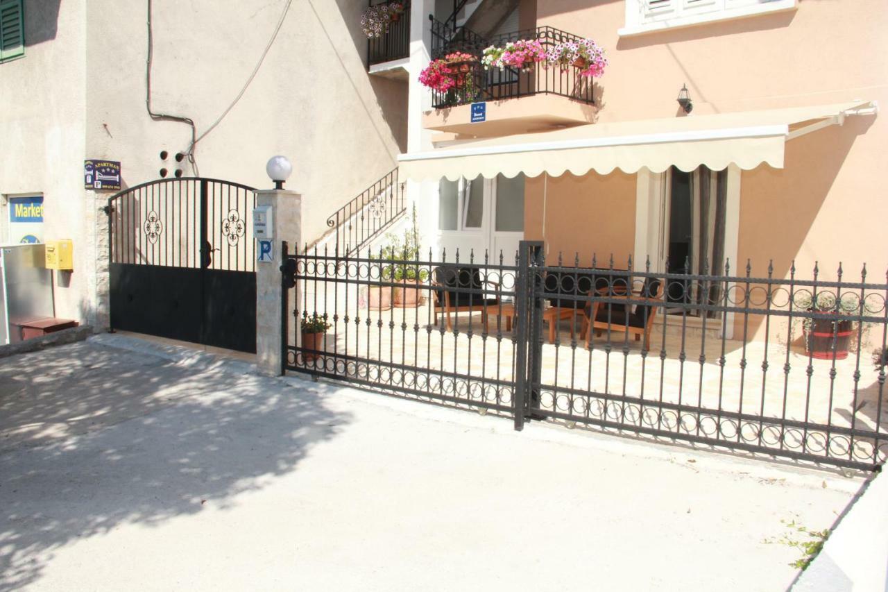 Apartment Bruno Sibenik Exterior photo