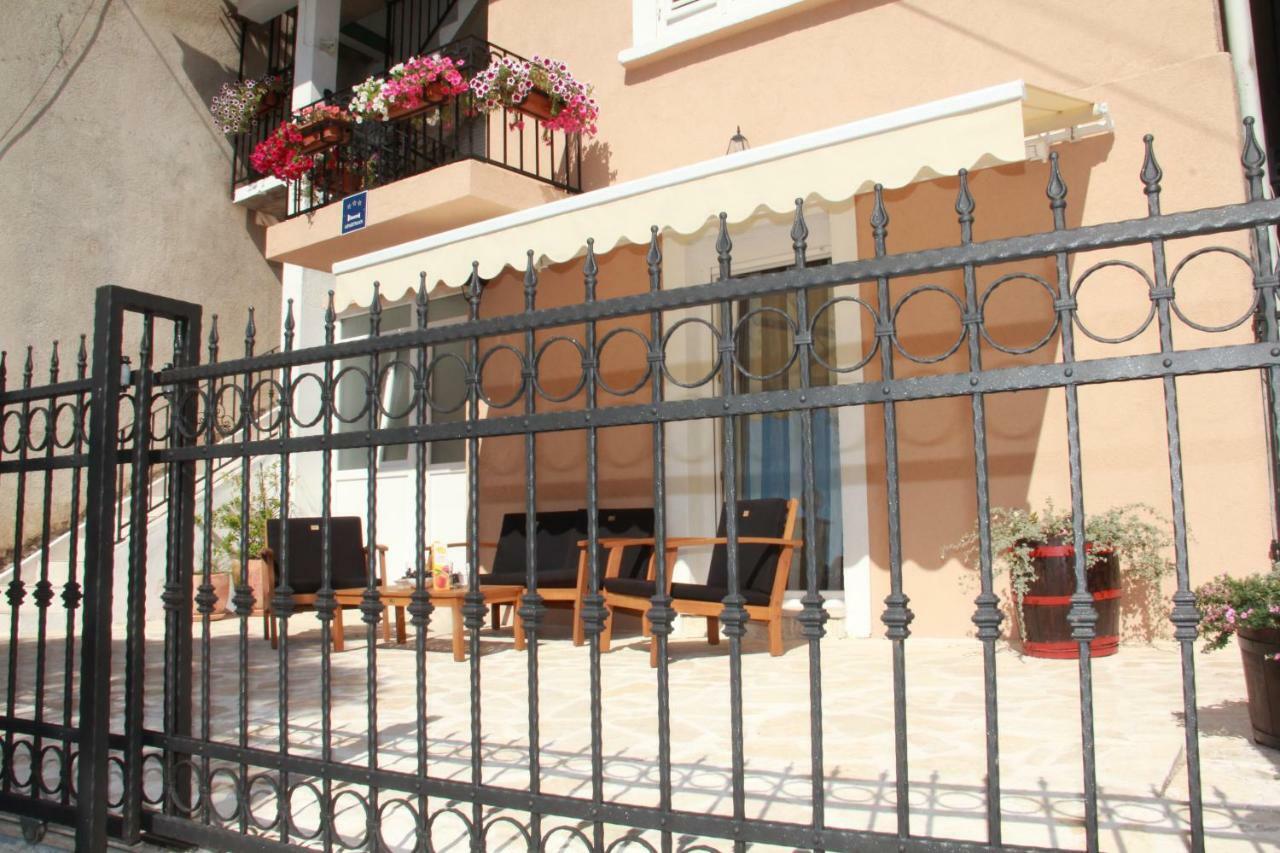 Apartment Bruno Sibenik Exterior photo